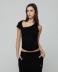 T-shirt asimmetrica in bielastico con drappeggio laterale • Nero